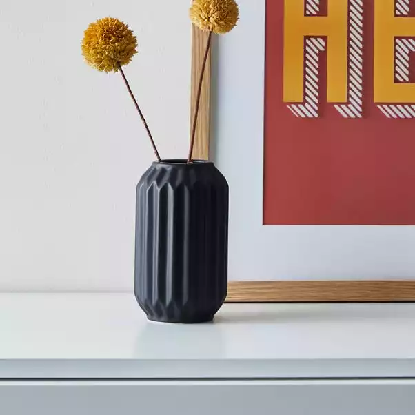 Dunelm Fluted Vase 14cm Black 3 Dunelm Fluted Vase 14cm Black
