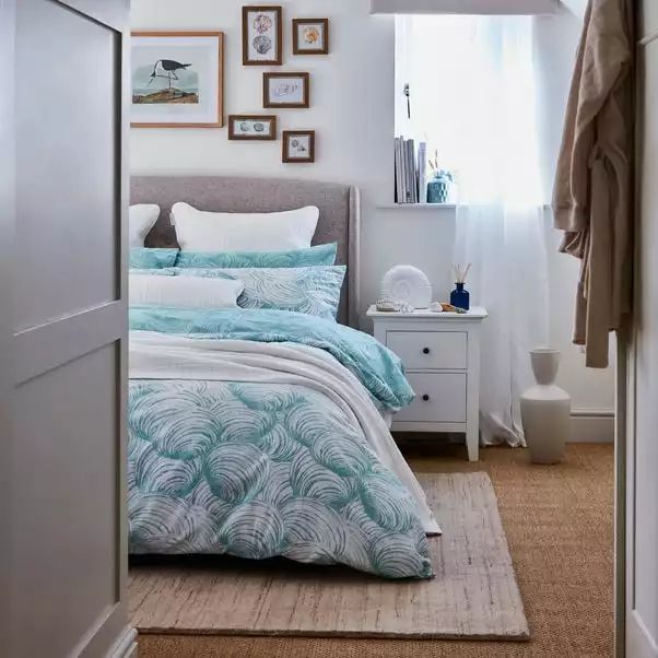 Cedar & Sage Nina White Vase 7 Cedar & Sage Nina White Vase - Image 5