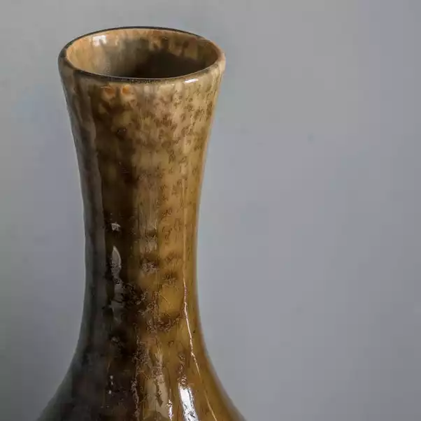 Cedar & Sage Uplees Vase 4 Cedar & Sage Uplees Vase - Image 2